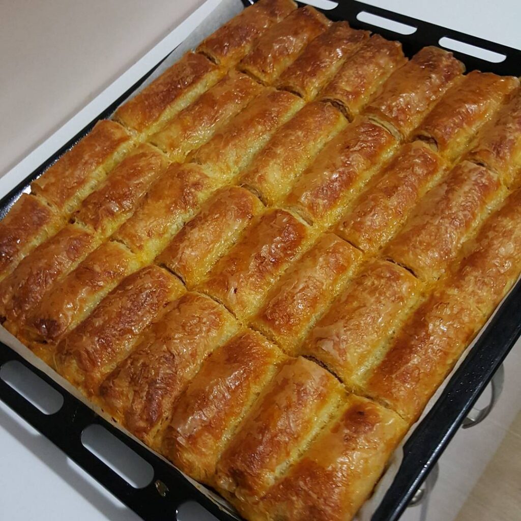 Baklava Yufkasıyla Kıymalı Patatesli Börek Nefis Lezzetler Sitesi