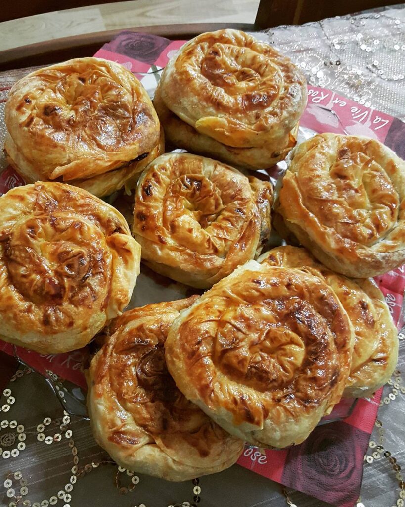 Kıymalı Gül Böreği Nefis Lezzetler Sitesi