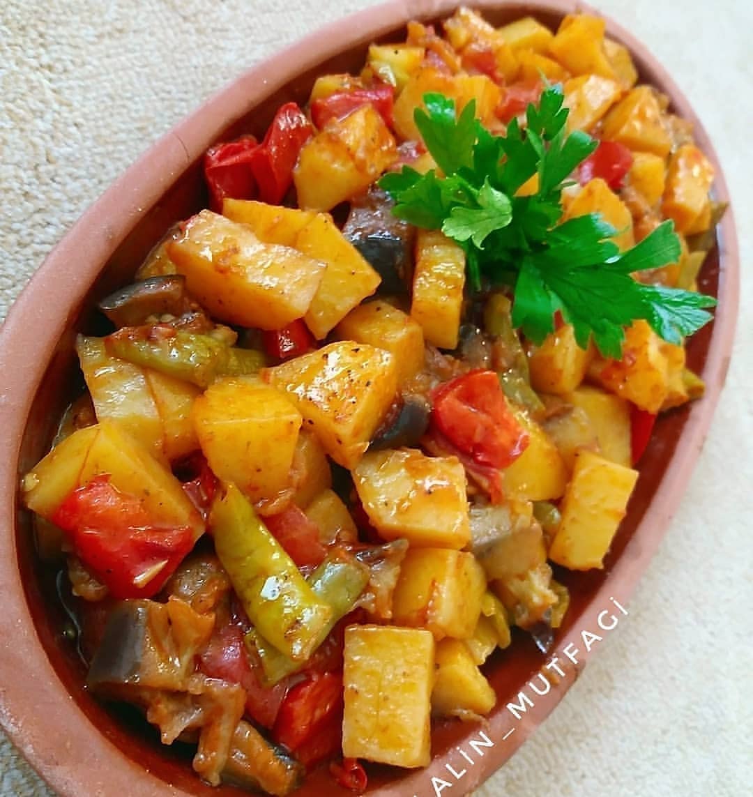 Fırın Poşetinde Lokum Gibi Türlü