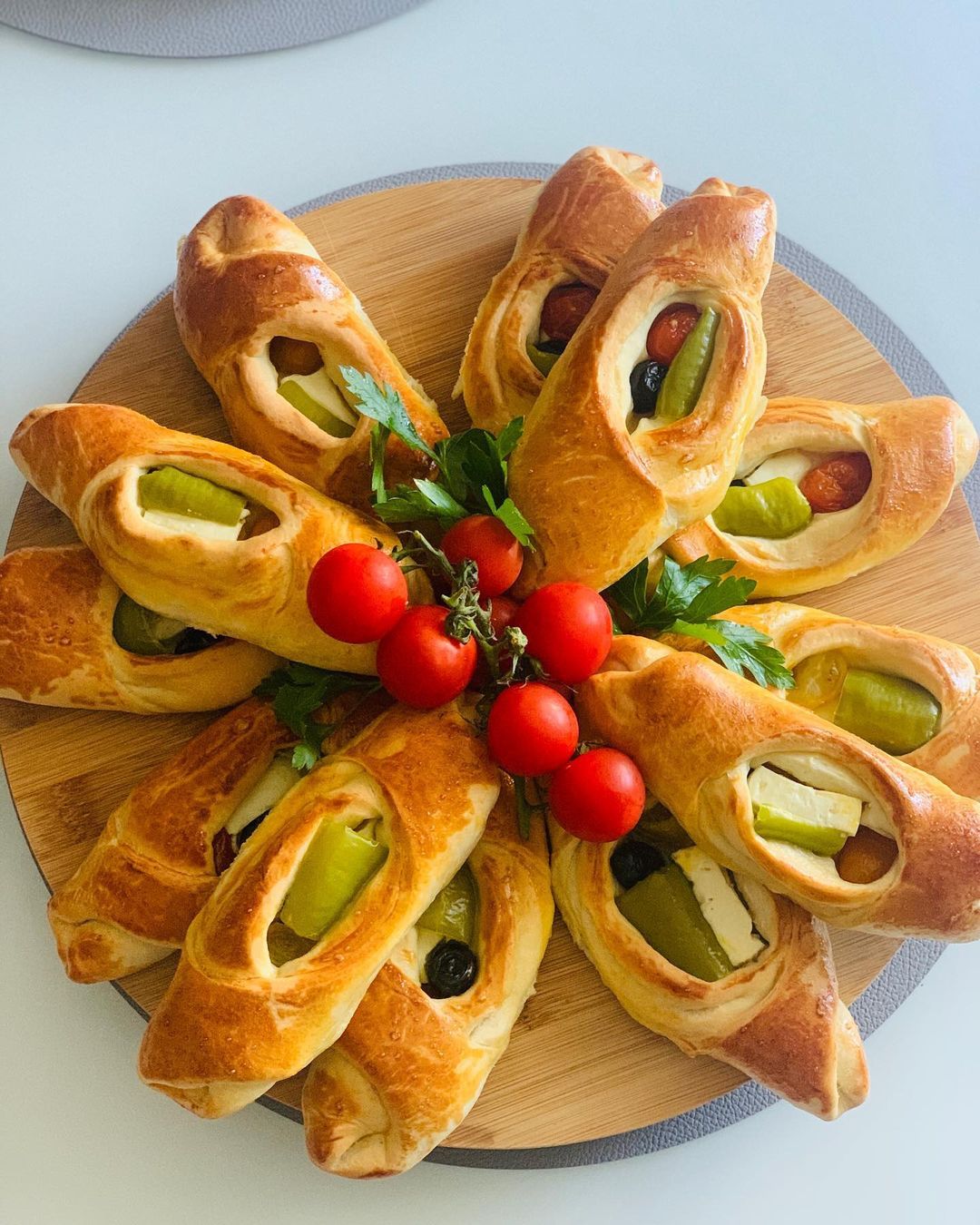 Karnıyarık Pamuk Poğaça