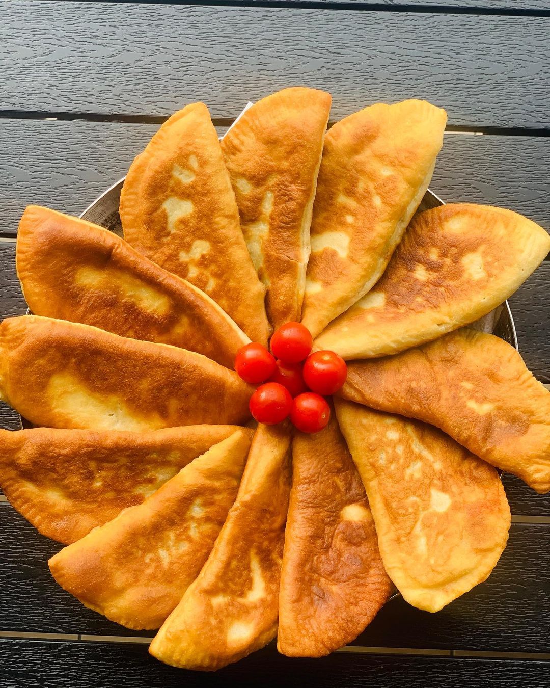 Kıymalı Mantarlı Puf Börek