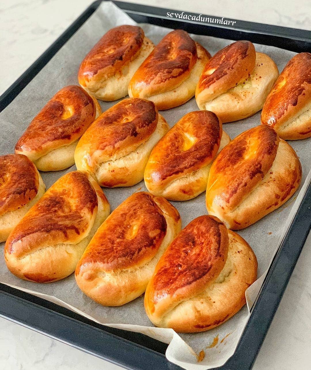 Pofuduk Pofuduk Yumuşacık Poğaça Tarifi