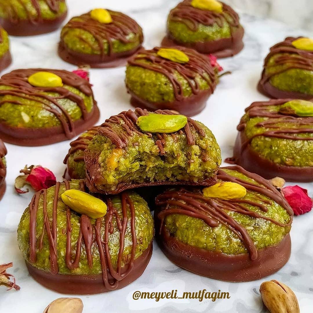 Kahveli Çikolatalı Islak Kurabiye