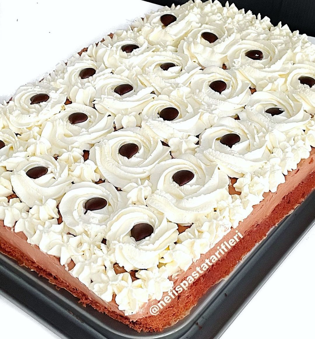Kremalı Pasta