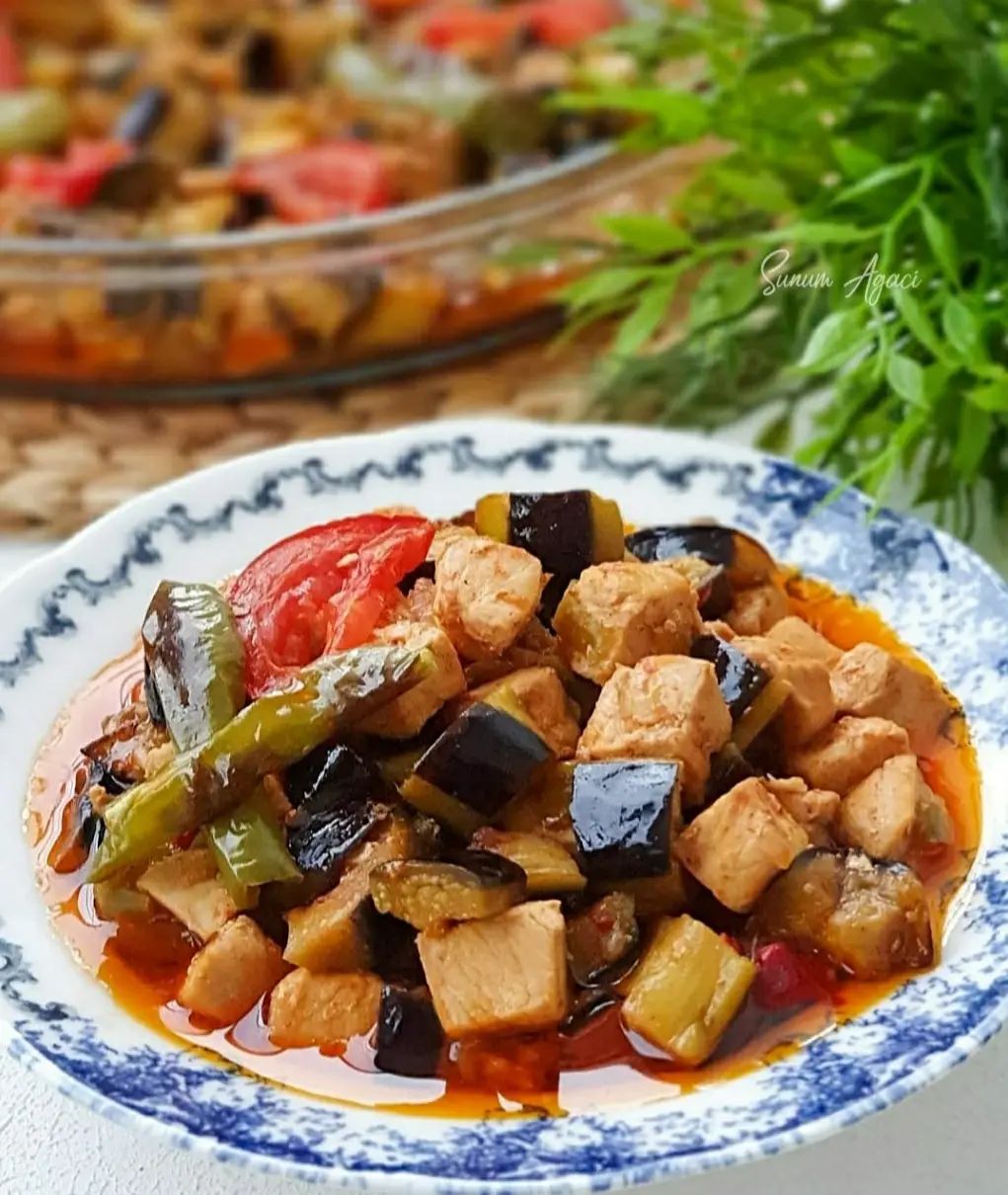 Tavuklu Patlıcan Kebabı