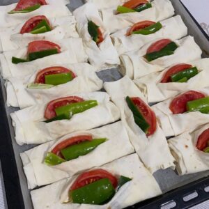 Peynirli Karnıyarık Börek