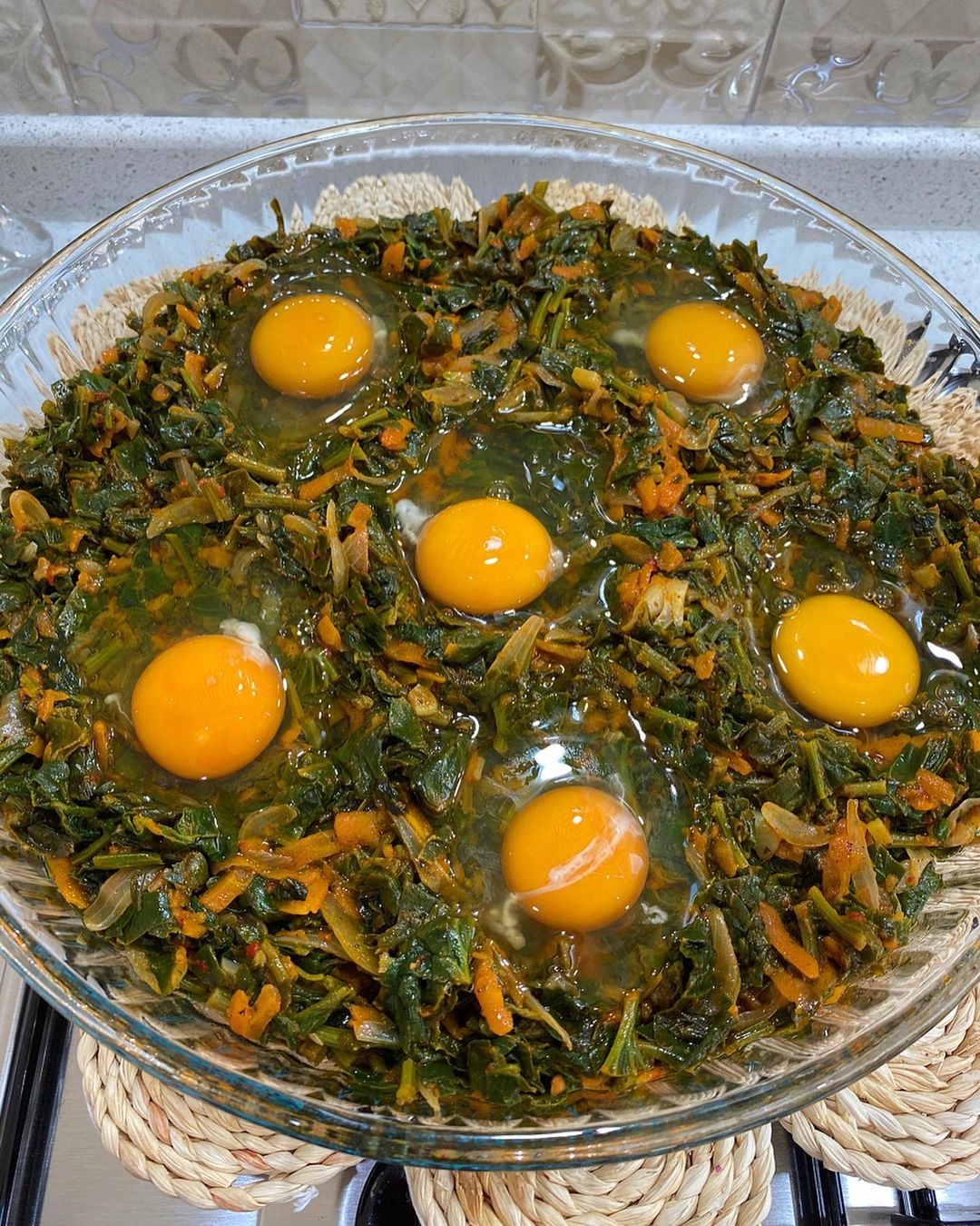 Fırında Yumurtalı Ispanak