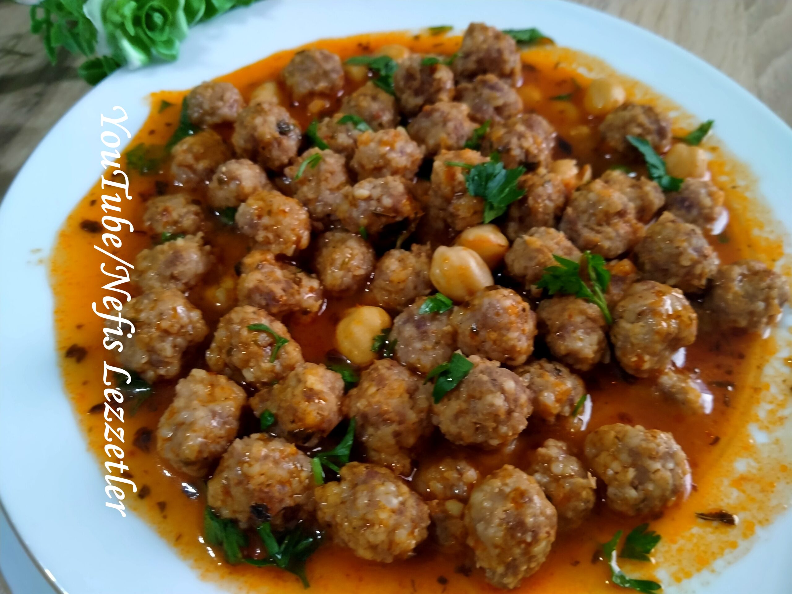 Köfteli Nohut Yemeği