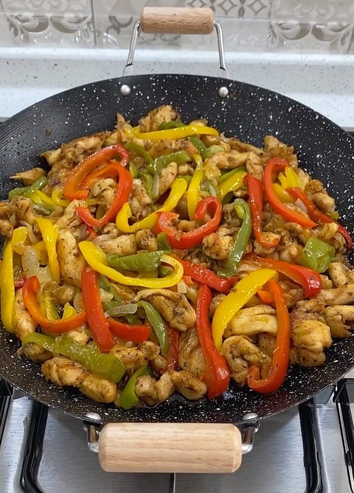 Biberli Tavuk Fajita