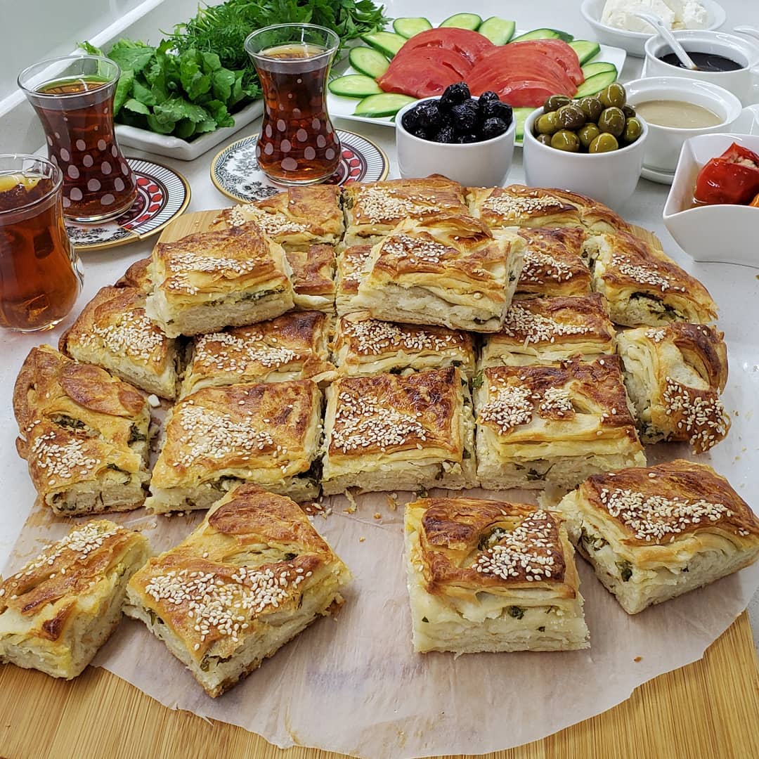 Kat Kat Yağlı Börek