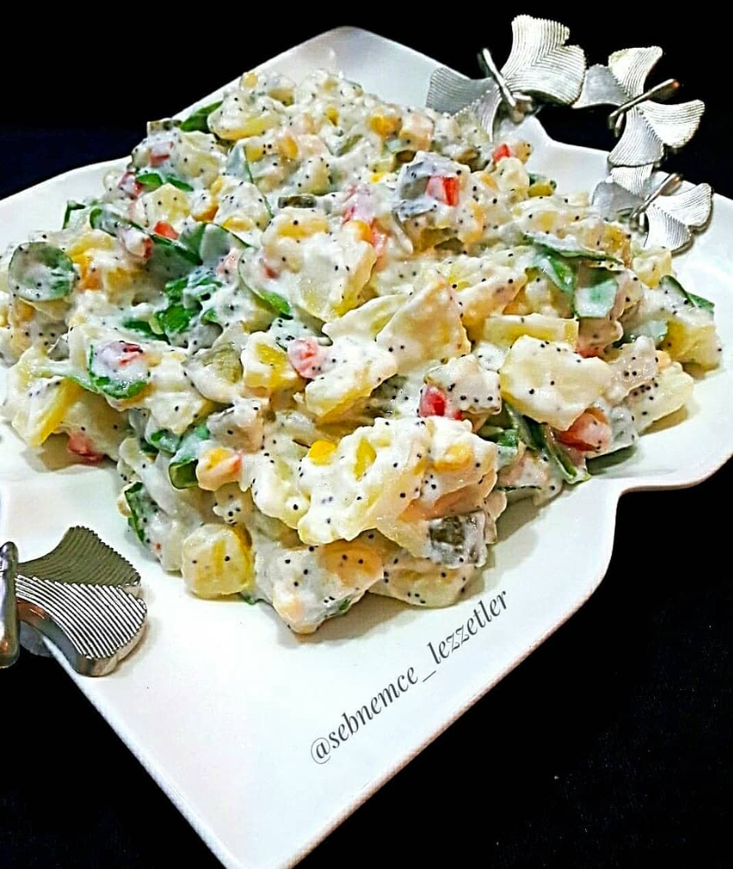 Semizotlu Haşhaşlı Patates Salatası