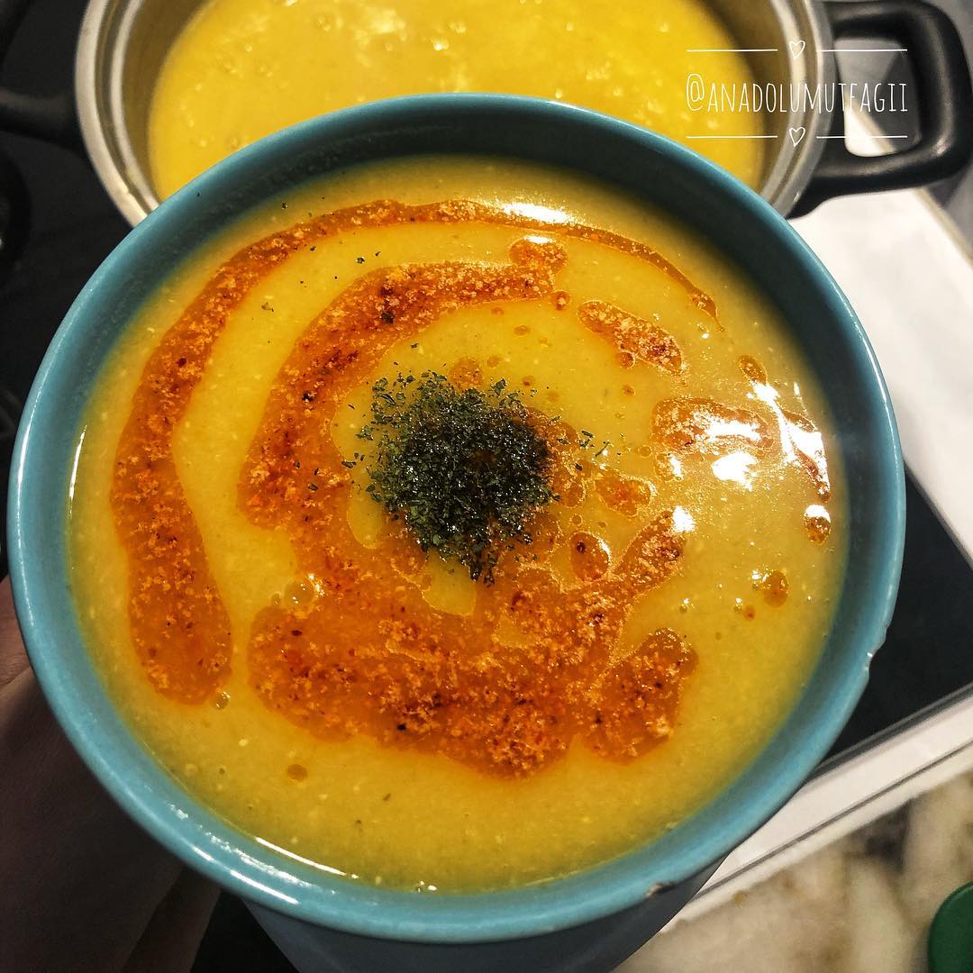 Lokanta Usulü Süzme Mercimek Çorbası