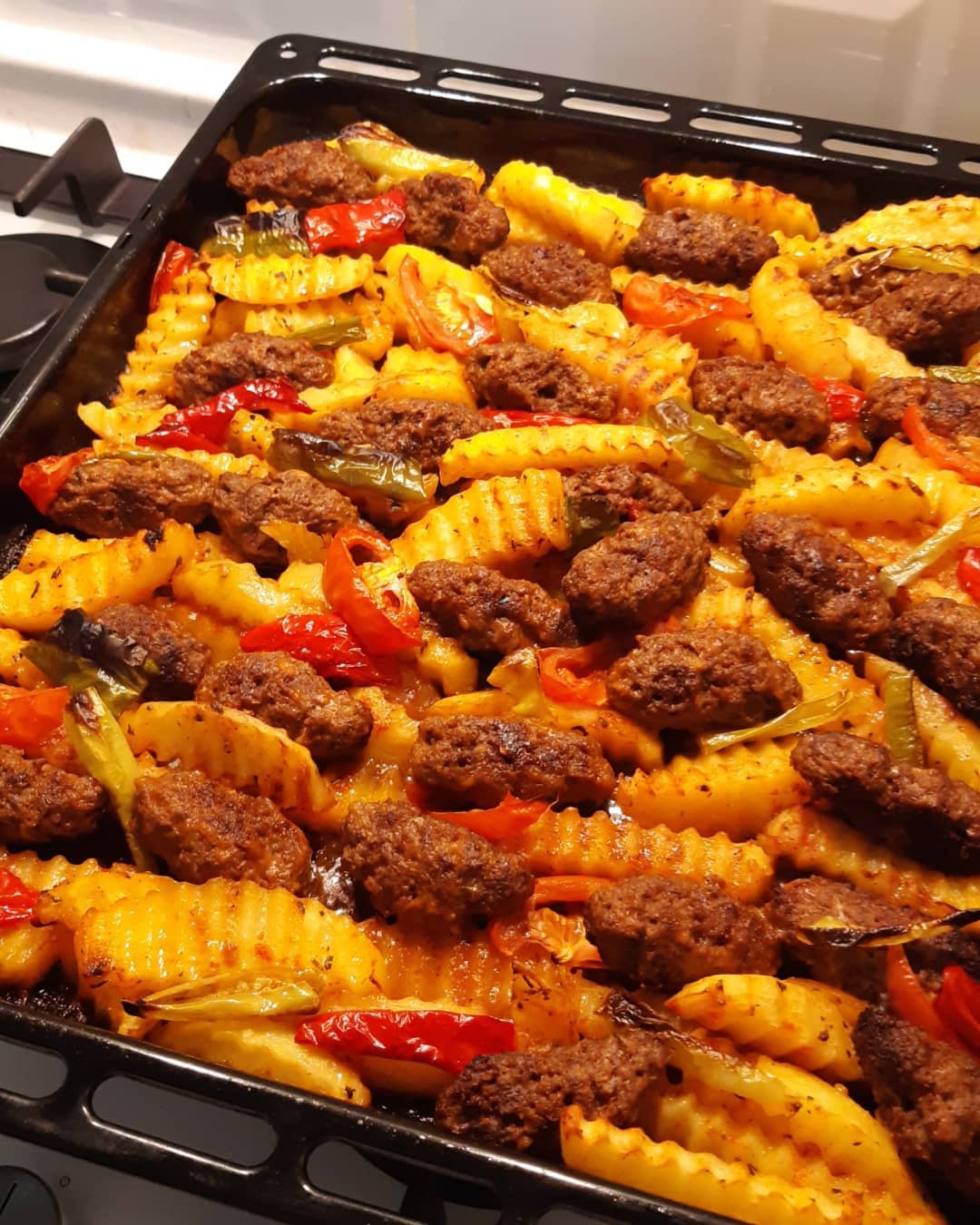 Fırında Patates Köfte Yemeği