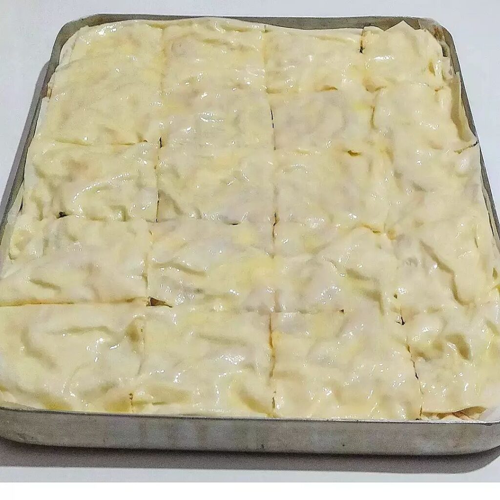 Efsane Lezzet Sebzeli Peynirli Tepsi Böreği