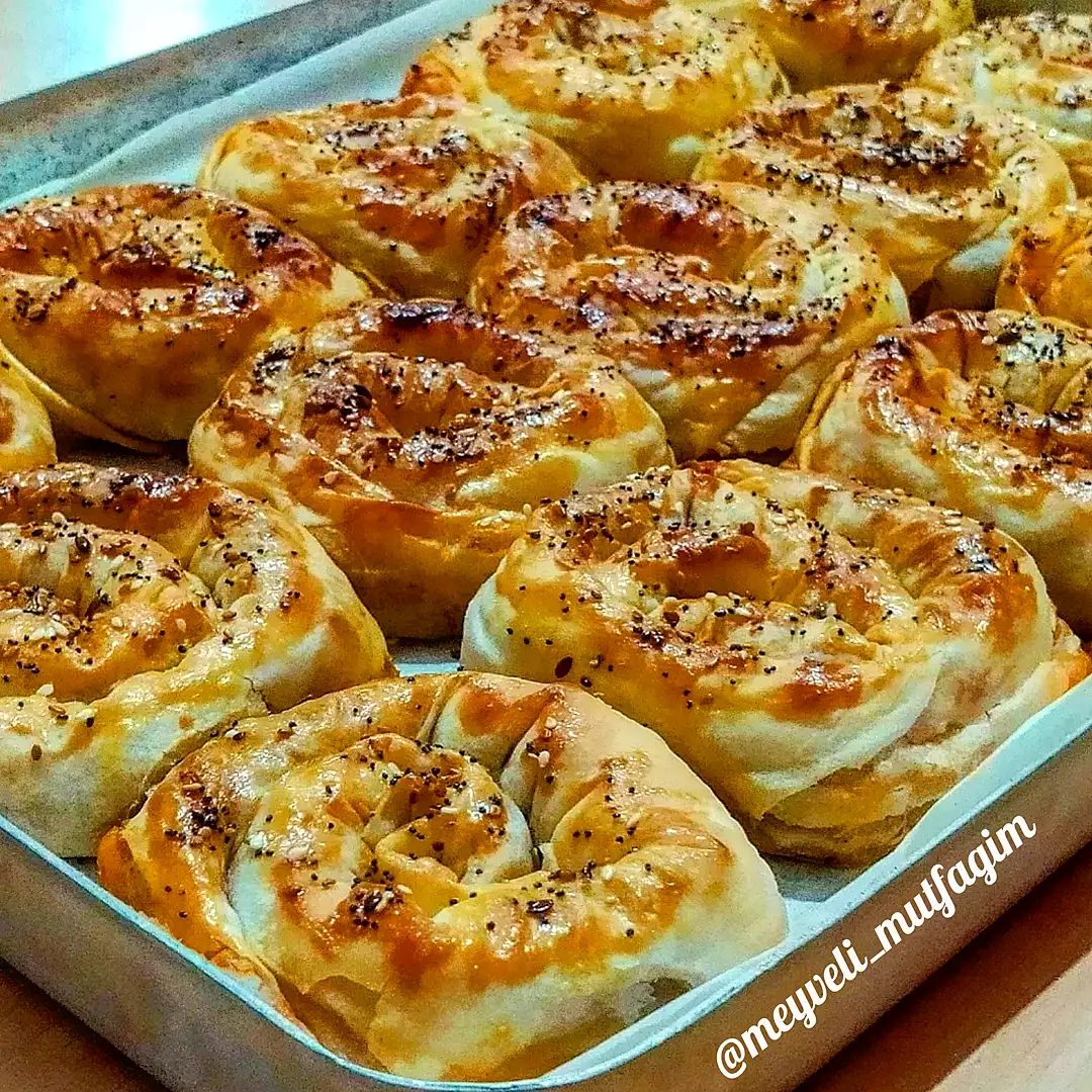 Muhteşem Ötesi Patatesli Gül Böreği