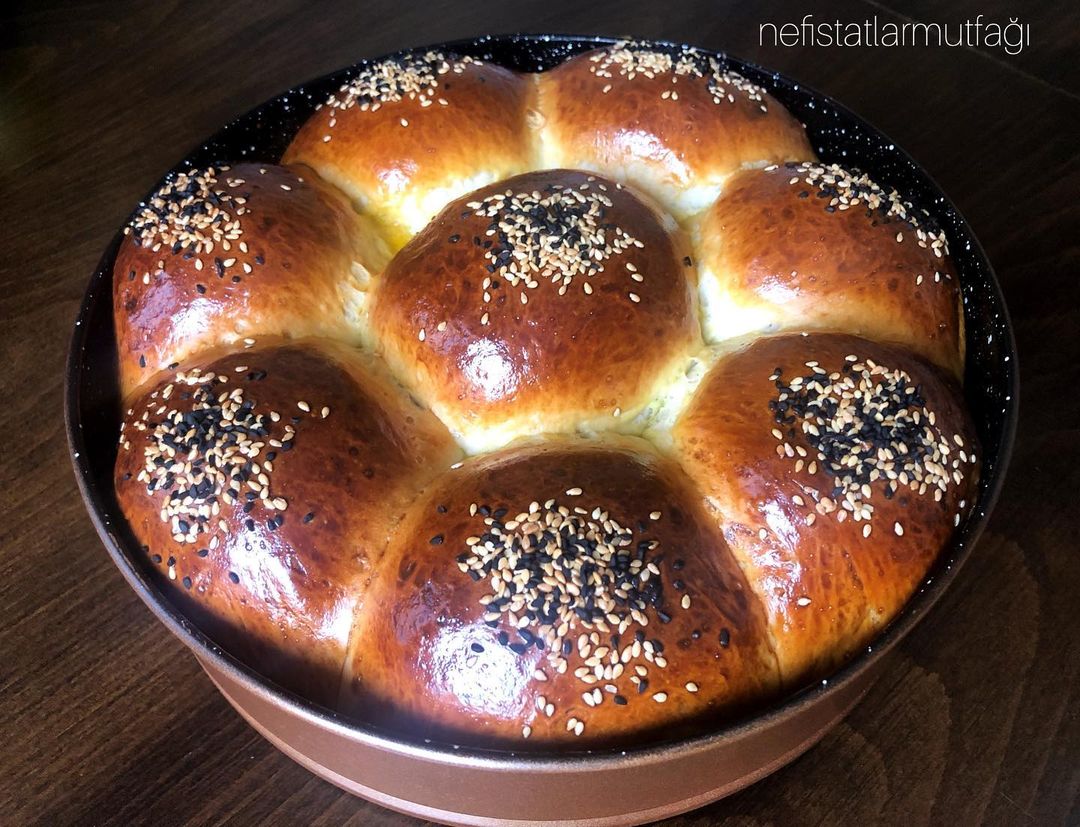 Puf Puf Yumuşacık Çiçek Ekmek Tarifi