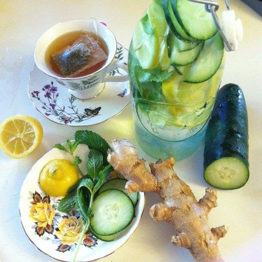 Ev Yapımı Detoks Sayesinde Düz Bir Karına Sahip Olun