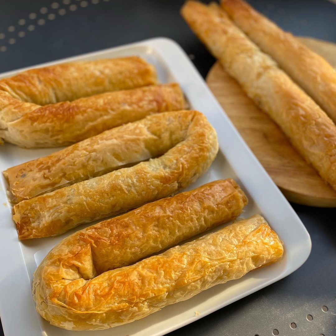 Baklavalık Yufkadan Kıymalı Çıtır Börek