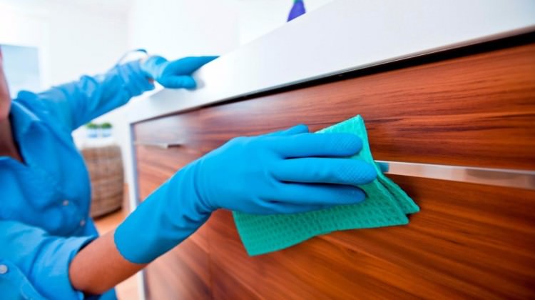 Mutfak dolaplarının yağları nasıl çıkar