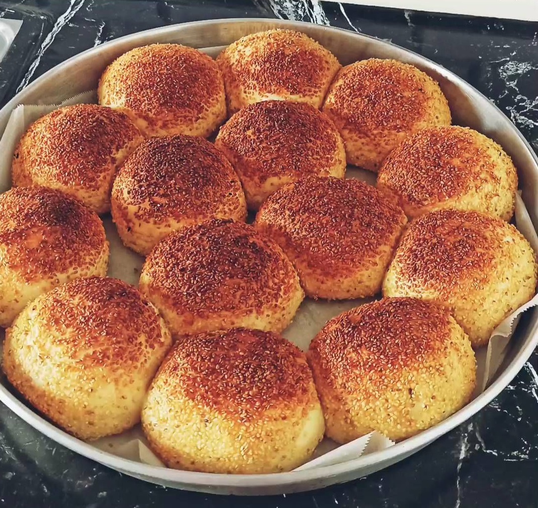 Susamlı Poğaça
