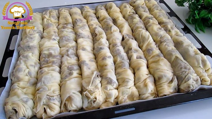 El Açmalı Mercimekli Burgu Börek