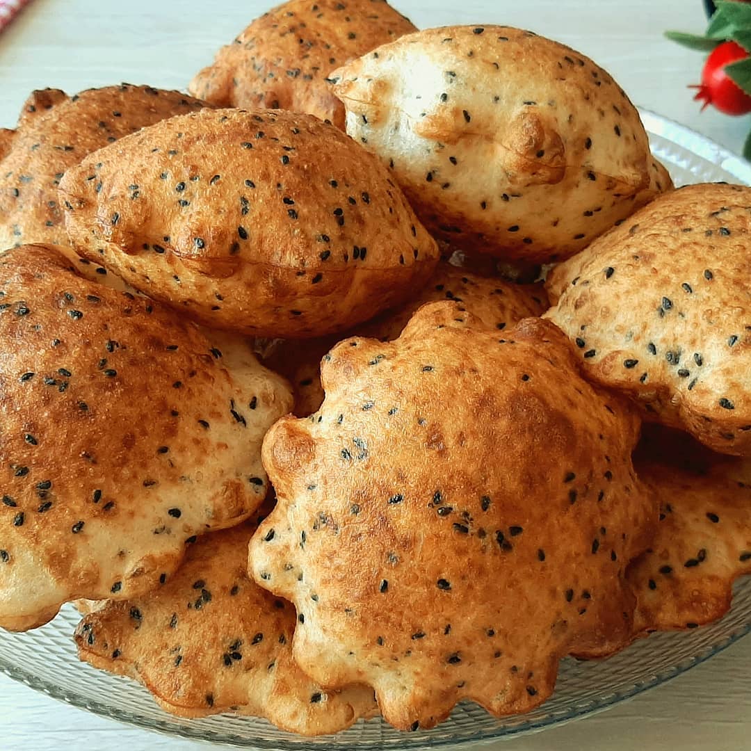 Asla Yağ Çekmeyen Çörek Otlu Balon Pişi