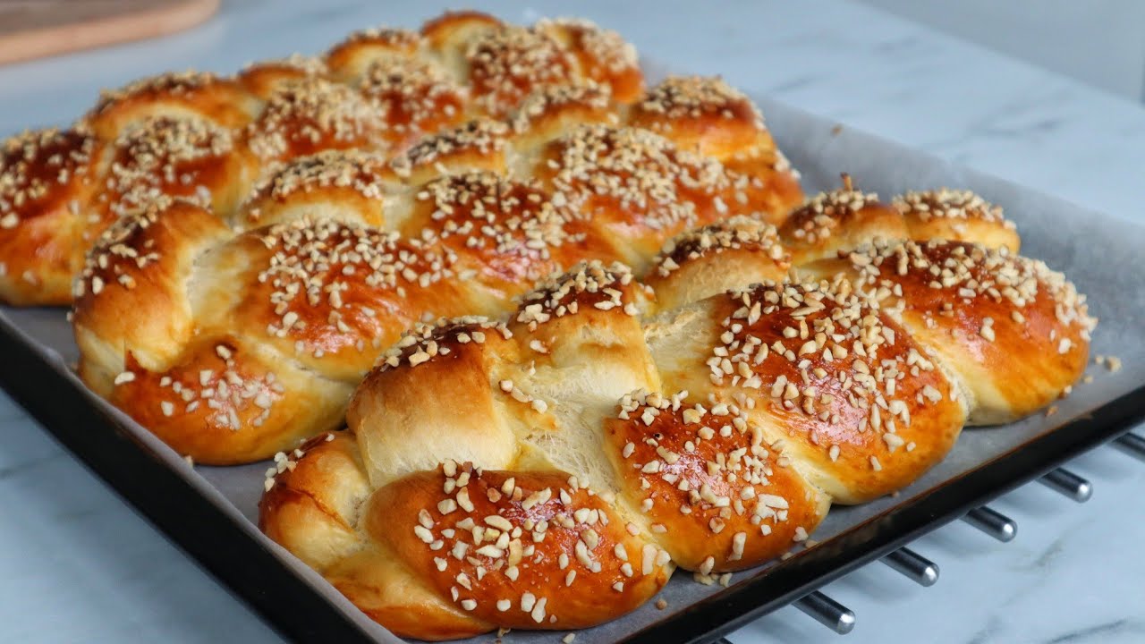 Tel Tel Ayrılan Paskalya Çöreği