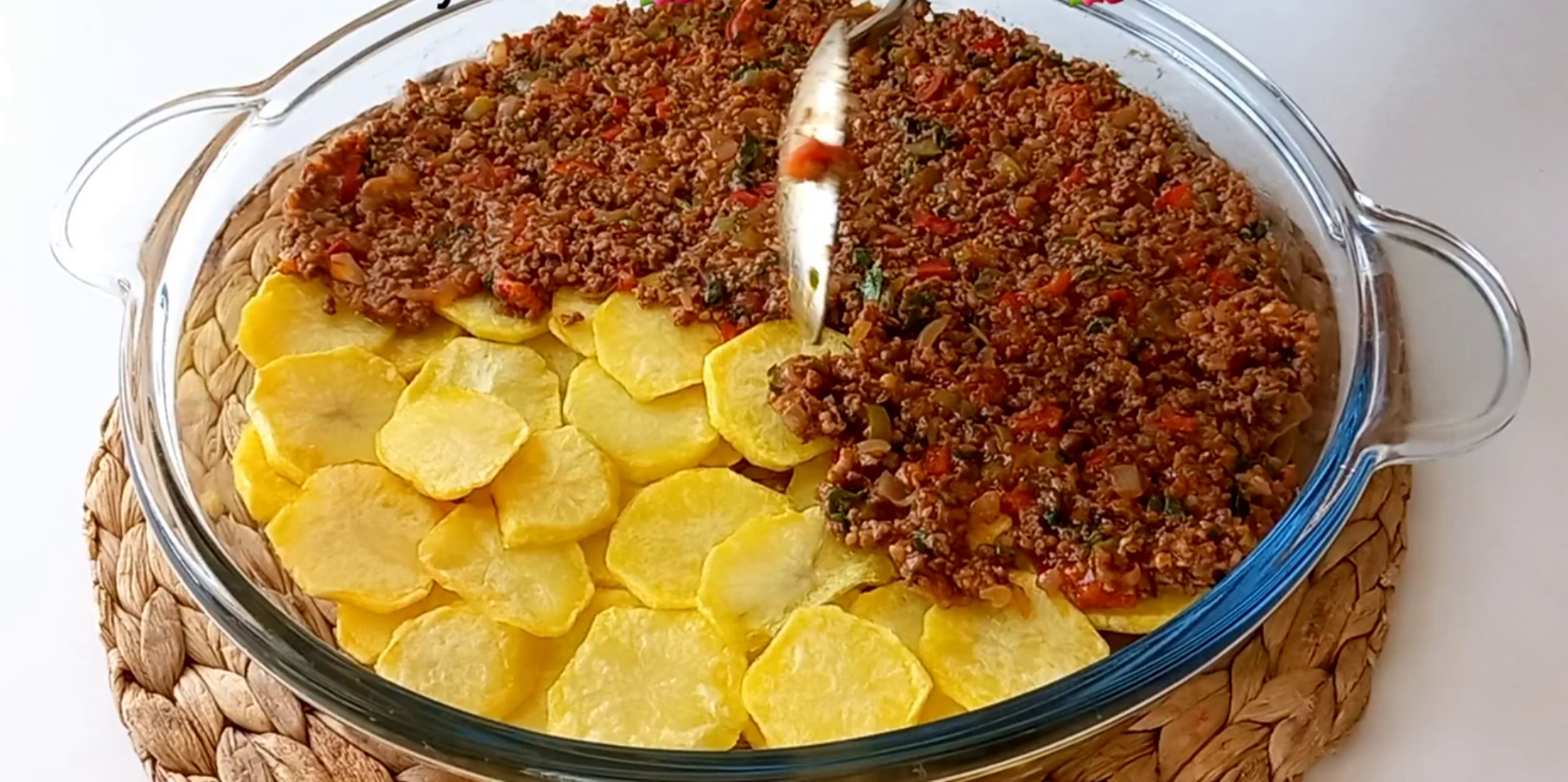 Az Kıyma İle Çok Pratik Patates Oturtma Tarifi
