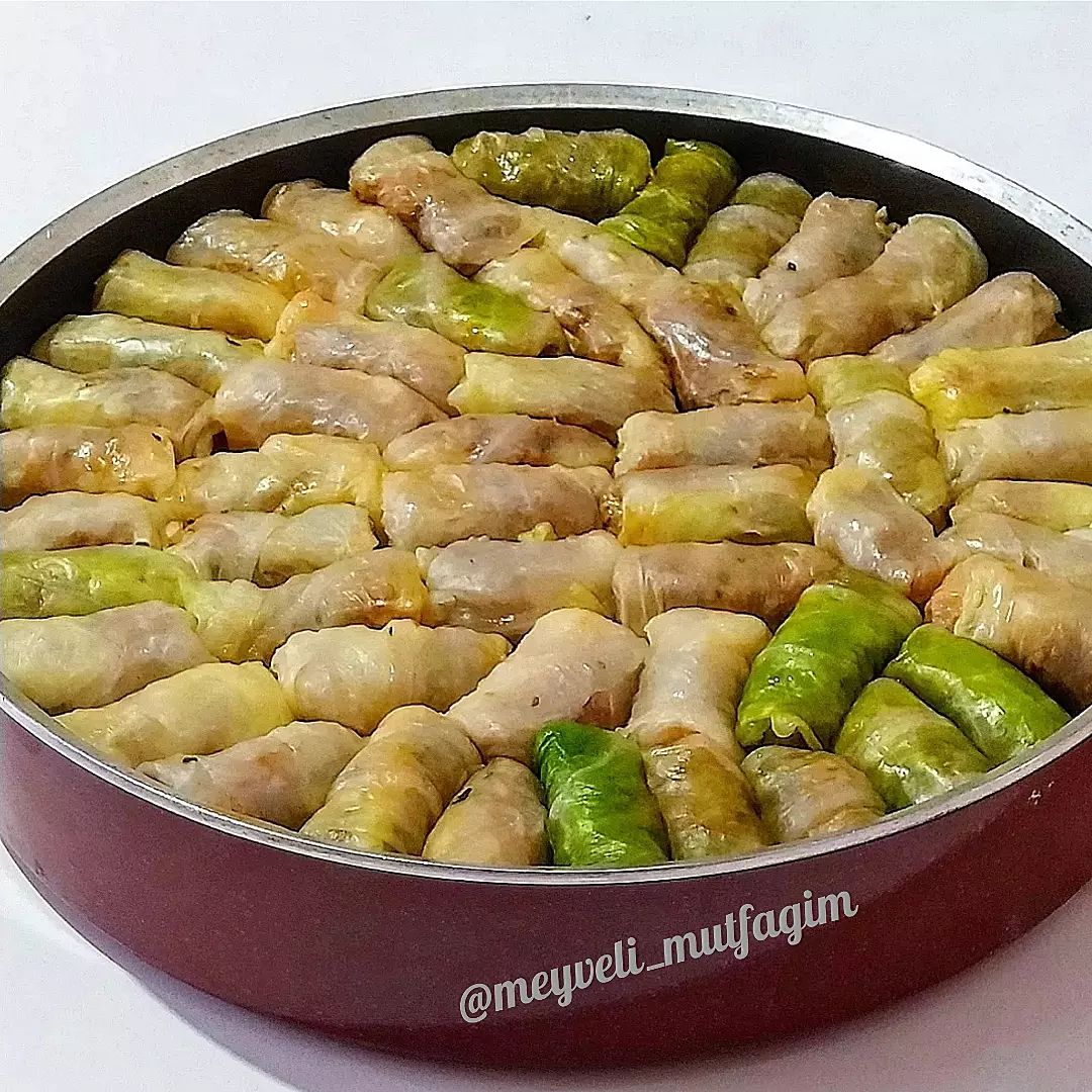 Parmak Yediren Lahana Sarması