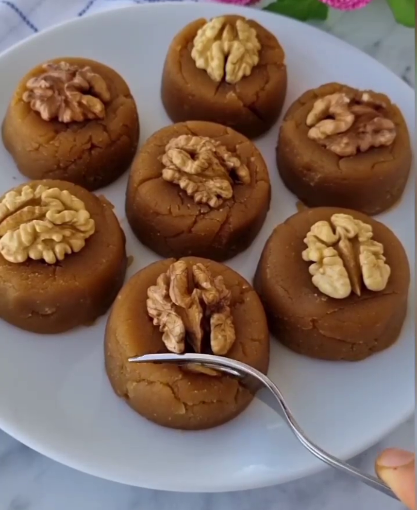 Sade Un Helvası Tarifi