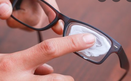 Çizik Gözlükleri İki dakikada Düzeltin