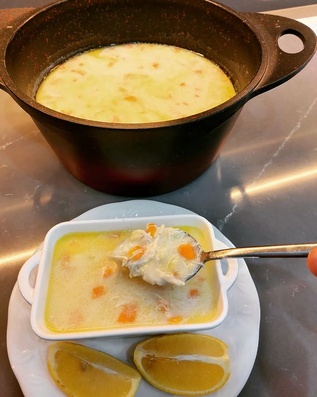 Kremalı Tavuklu Sebze Çorbası