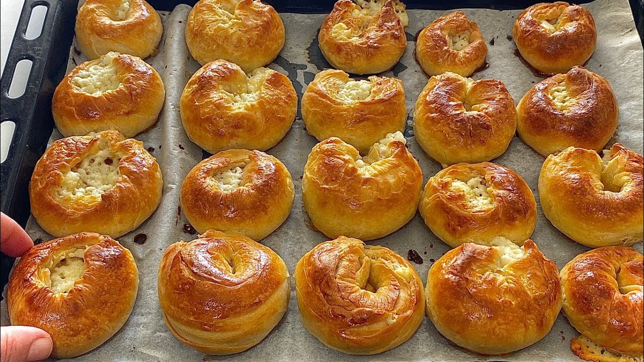 Börek Değil Bal Çaya Kahvaltıya Tepsi Tepsi Yapıyorum Kapış Kapış Gidiyor Çıtır Çıtır Peynirli Börek