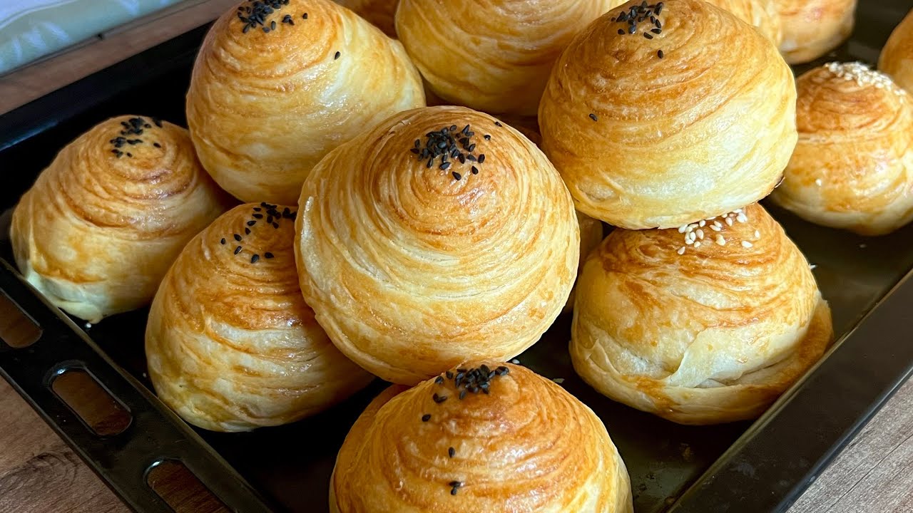 Dışı Çıtır Çıtır İçi Pamuk Gibi Katmer Poğaça Tarifi