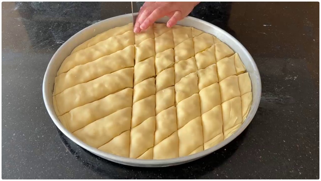 Katı Yağsız Hamur Açmayı Bilmeyenler İçin Özel El Açması Börek Tarifi Hazırladım