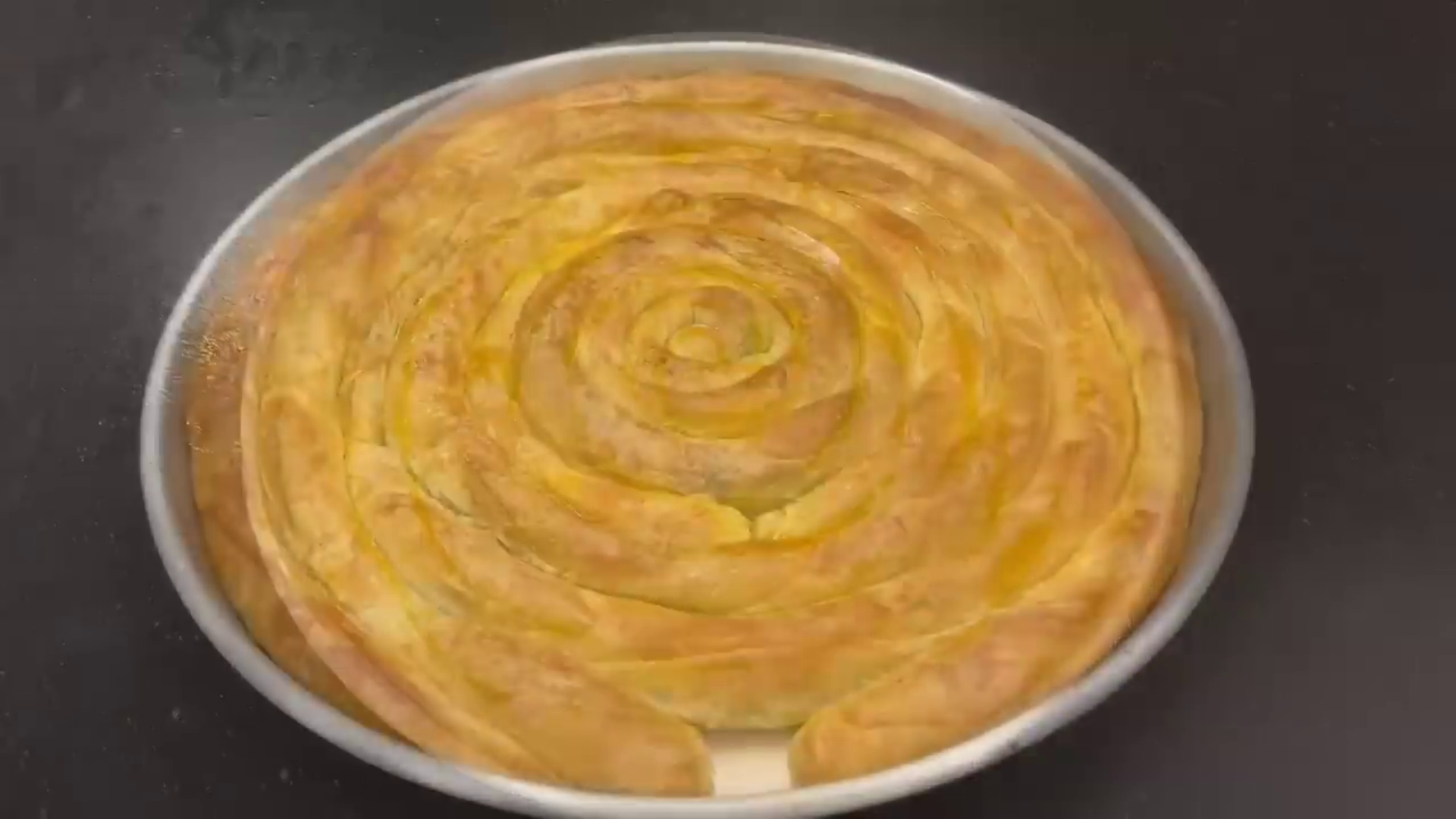 Oklavasız Hiç Yırtılmadan Çıtır Çıtır El Açması Tadına Doyulmayan Pırasalı Börek