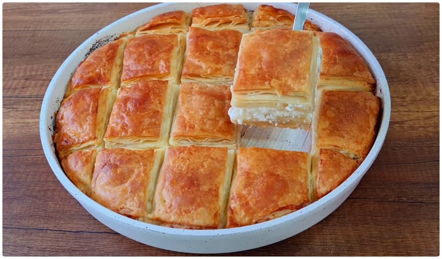 Hiç Abartmıyorum 4 Beze İle Tadına Doyamayacağınız El Açması Sütlü Börek Tarifi