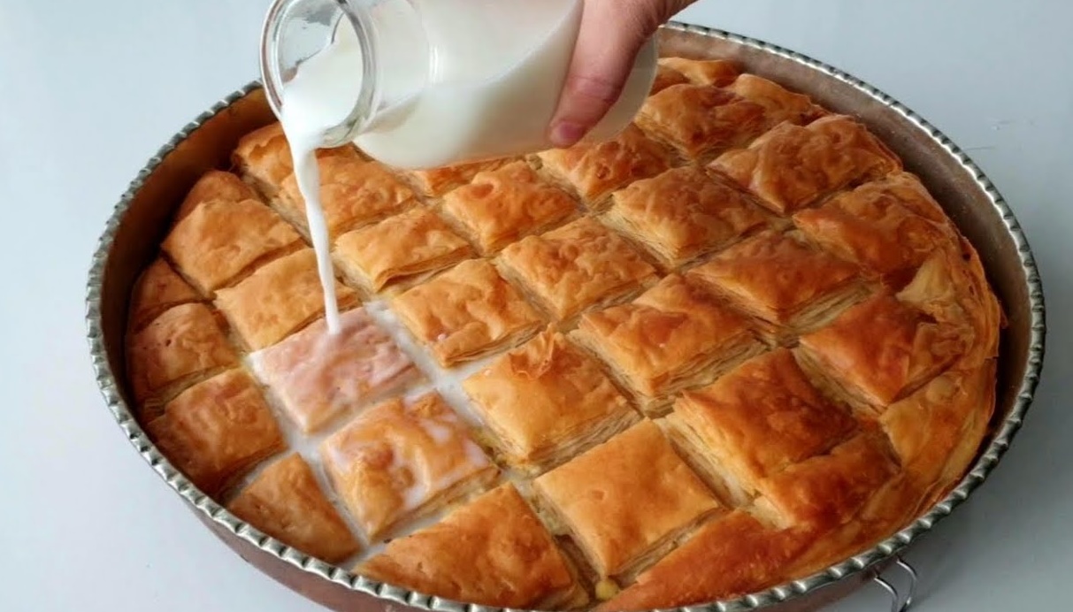 Mayasız Katları Tek Tek Sayılan Efsane 60 Kat Böreği