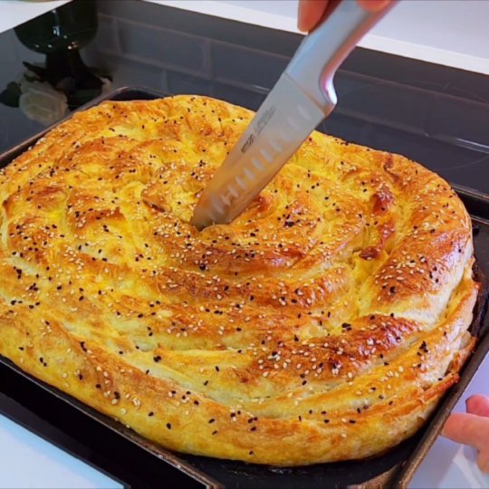 En Sevdiğim İç Malzeme İle Enfes Bir Börek Hazırladım