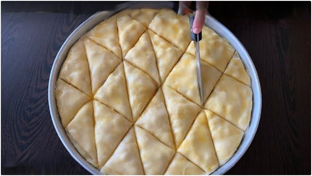 Hamur Açmayı Bilmeyenler İçin El Açması Çıtır Börek Hamuru kendiliğinden Açılıyor