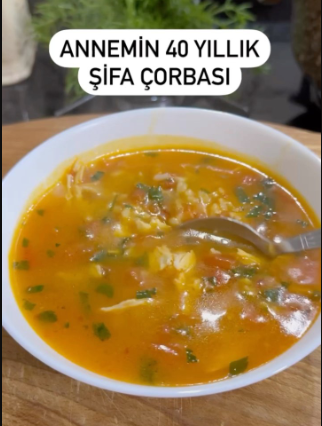 Domatesli Pirinç Çorbası