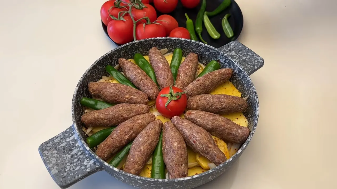 Tencere de Köfte Patates Tarifi