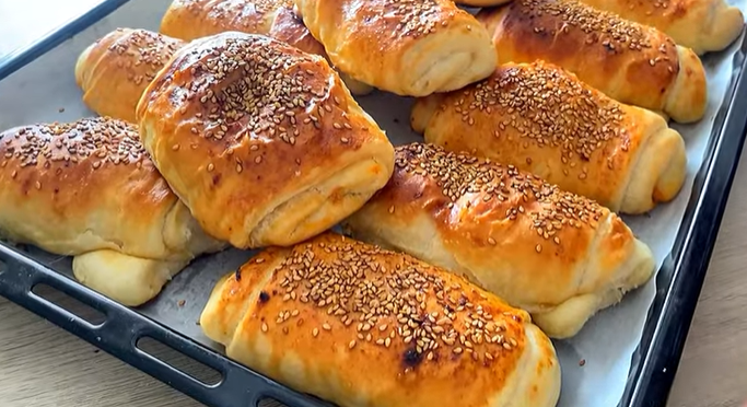 Bir Tepsi Havada Bitti Bu Tarif 100 Yıllık Yediğim En Lezzetli En Kolay Yumuşacık Poğaça Tarifi