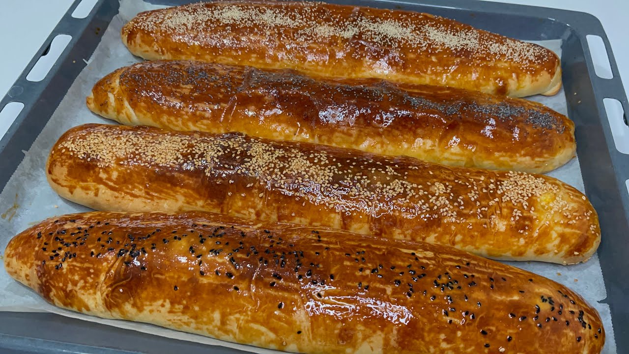 Öyle Lezzetli Ki Bir Tepsi Anında Bitti Soğanlı Börek Tarifi