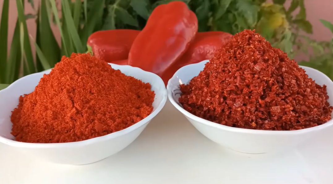 Ev Yapımı Pul Biber ve Kırmızı Toz Biber Tarifi