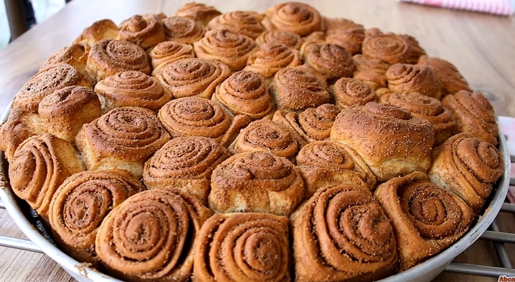 Kat Kat Pamuk Gibi Haşhaşlı Çörek Tarifi