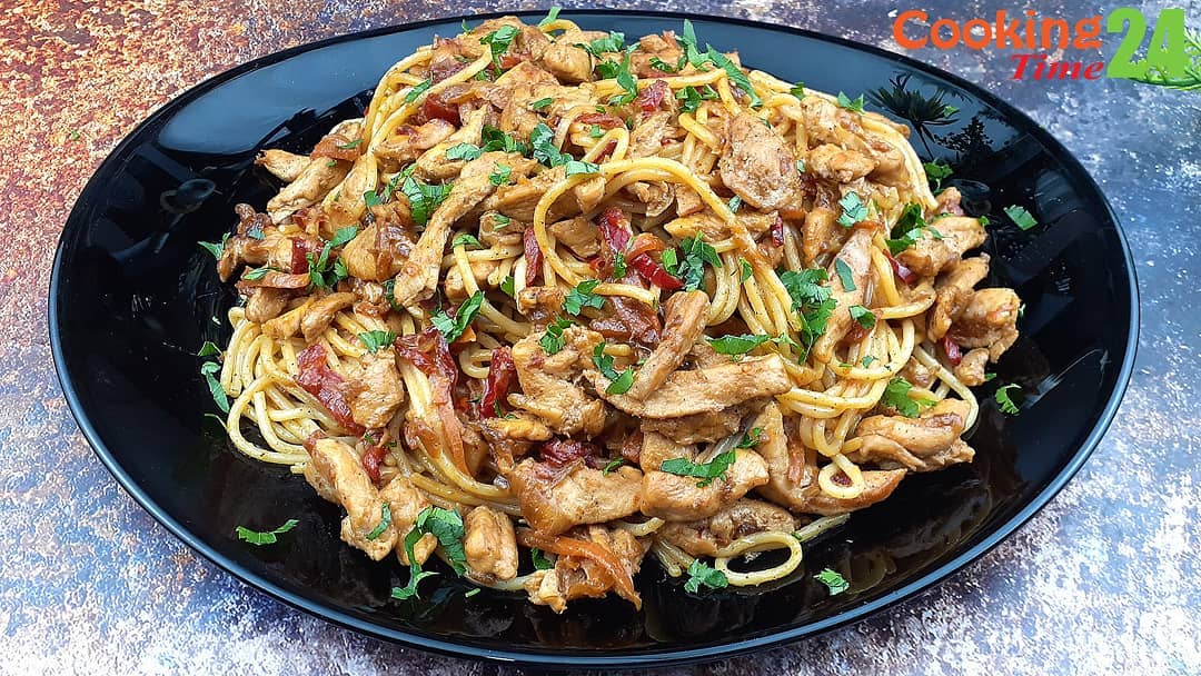 Soya Soslu Tavuklu Sebzeli Spagetti