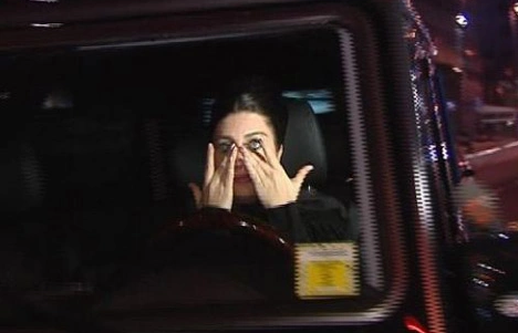 Ağlayarak hastalığını açıkladı!