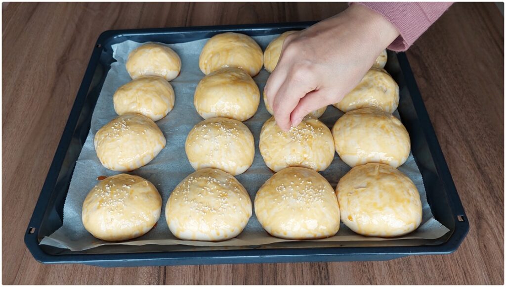 Haftanın 7 Günü Yapıyorum Yumuşacık Pastane Poğaçası Tarifi