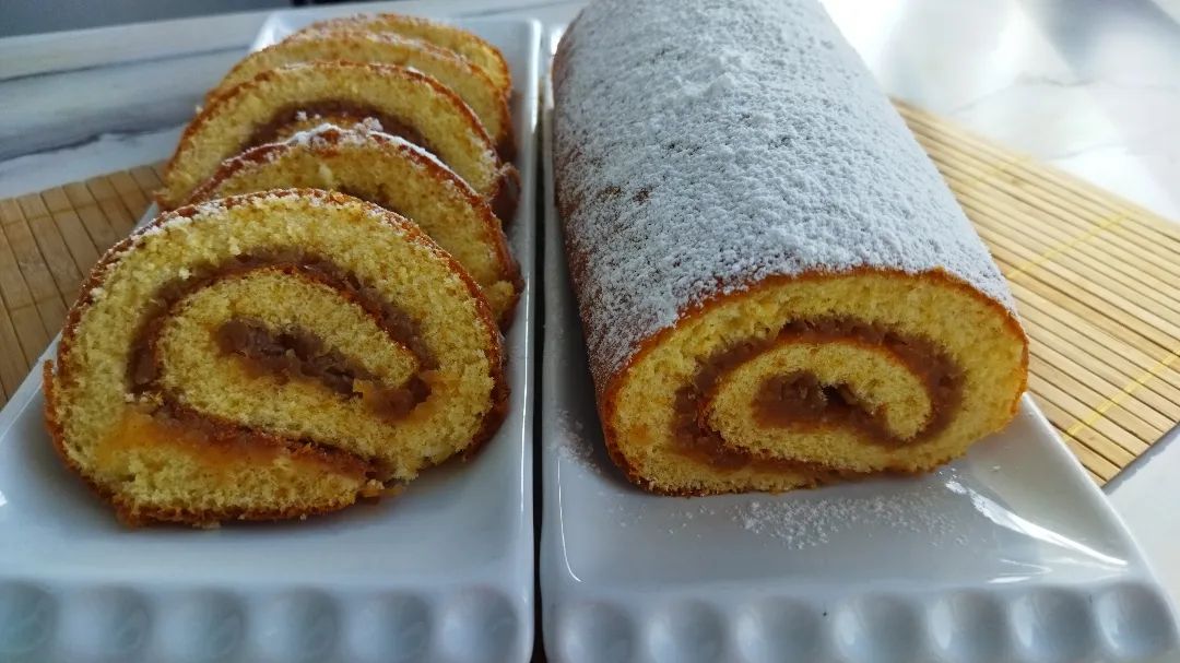 Elmalı Rulo Kek